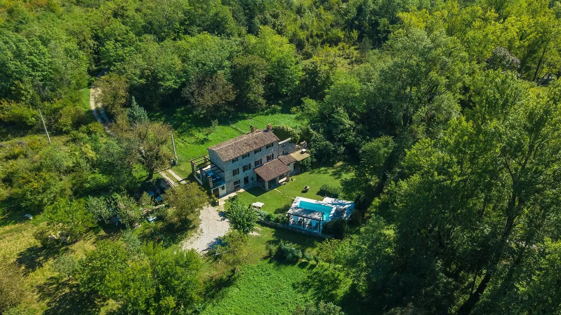 Villa Mulino Old Mill Crnica