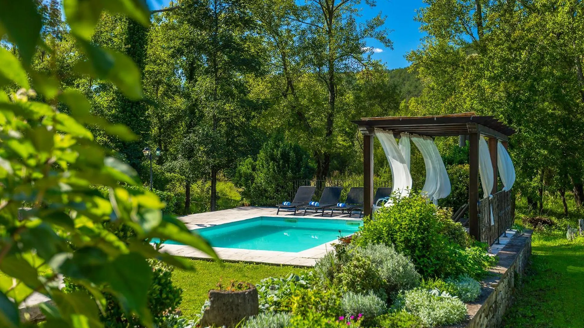 Villa Mulino Old Mill Crnica