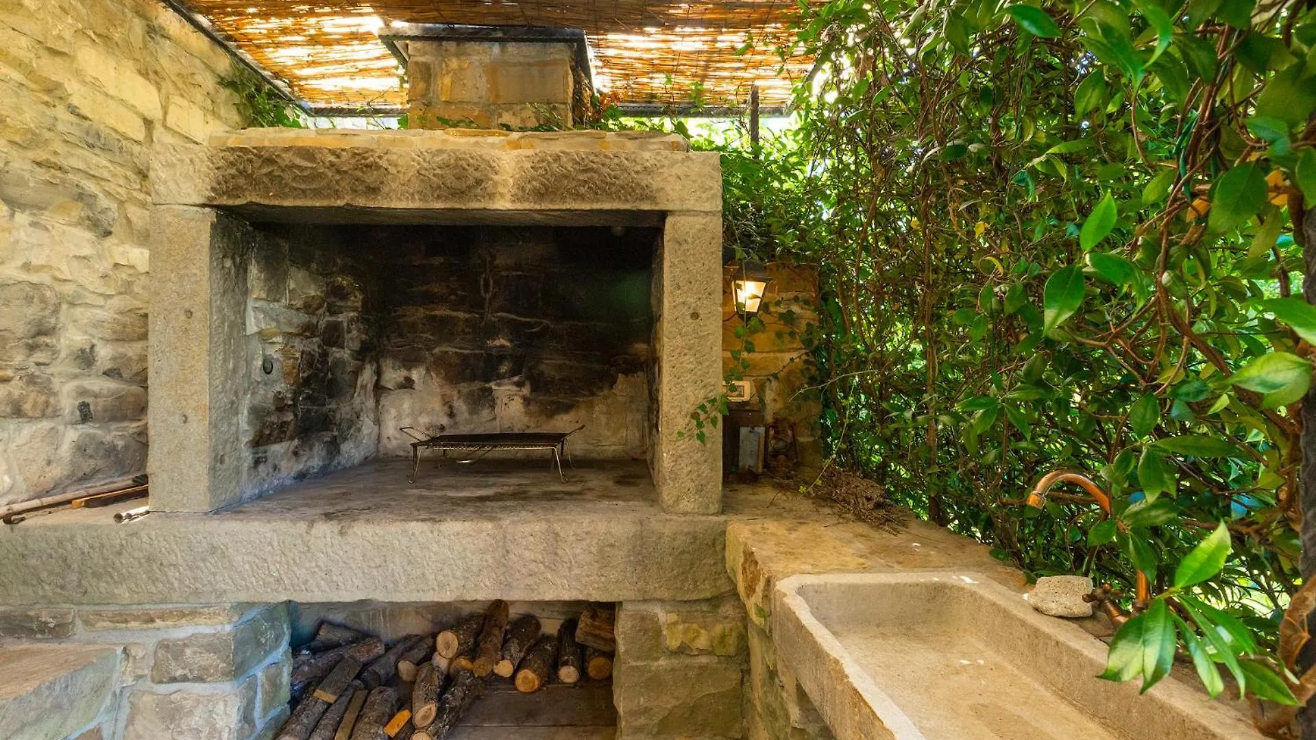 Villa Mulino Old Mill Crnica